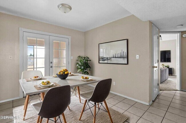 Building Photo - 11815 Stone Castle Dr