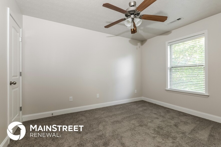 Building Photo - 12382 Centerra Dr