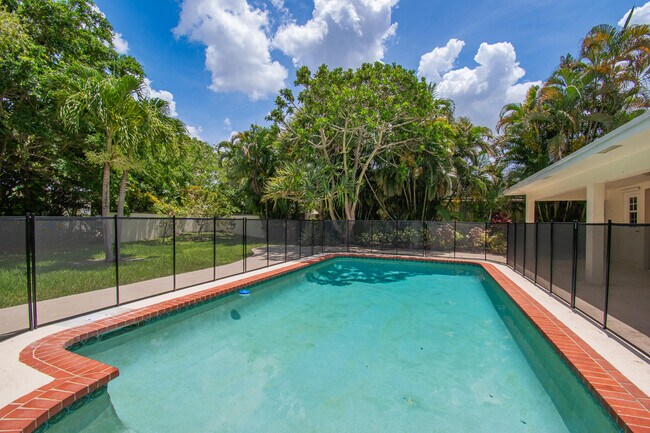 Building Photo - 6749 S Grande Dr