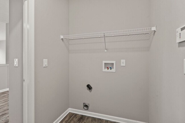 Building Photo - 2-Bed, 2-Bath Beautiful Home Available Now!