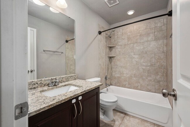 Building Photo - 2131 Naples Wy