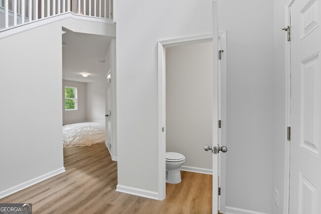 Building Photo - 680 River Run Dr