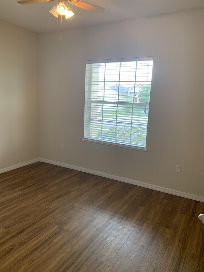Building Photo - 5171 Gulf Sturgeon Ln