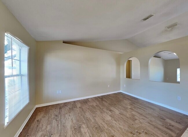 Building Photo - 3643 Wellington Pl