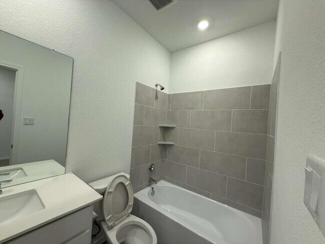 Building Photo - 17704 Sage Thrasher Dr