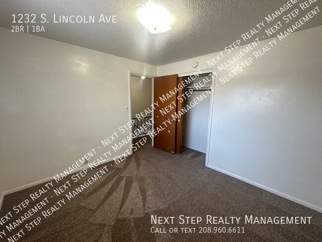 Building Photo - 1232 S Lincoln Ave