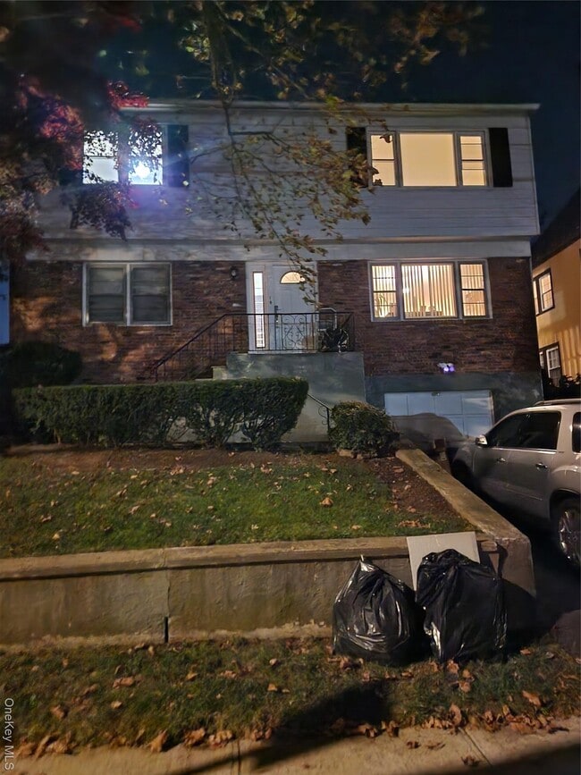 Primary Photo - 166 Hillcrest Rd