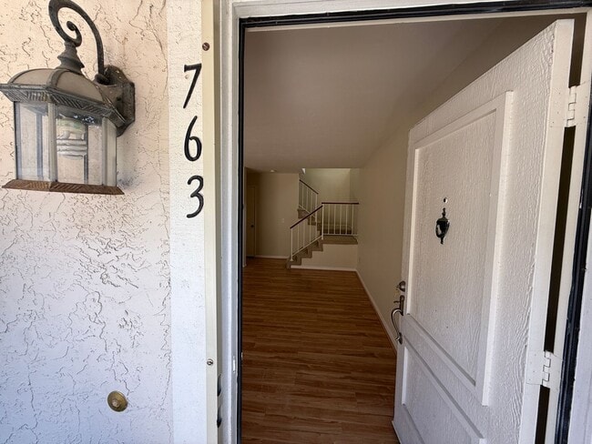 Building Photo - Beautiful Two Bedroom Townhome in San Luis Rey
