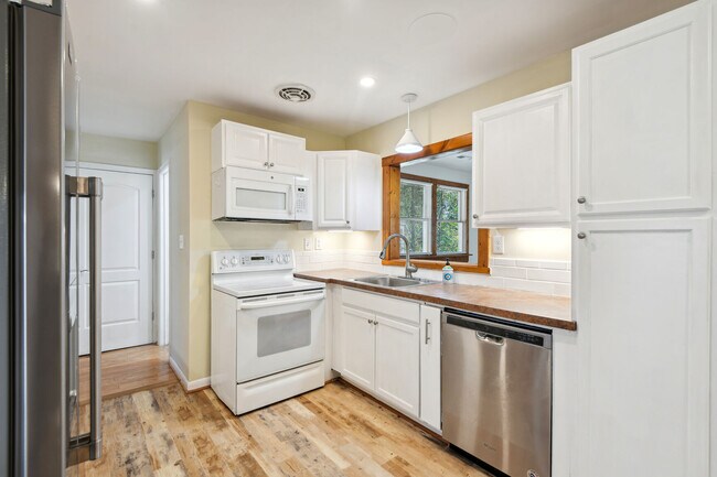 Building Photo - 12507 Starlight Ln