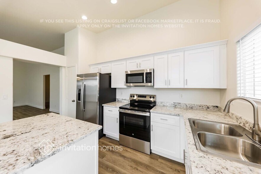 Building Photo - 3010 W Matthew Dr