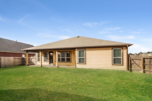 Building Photo - 25515 Kensington Lk Dr
