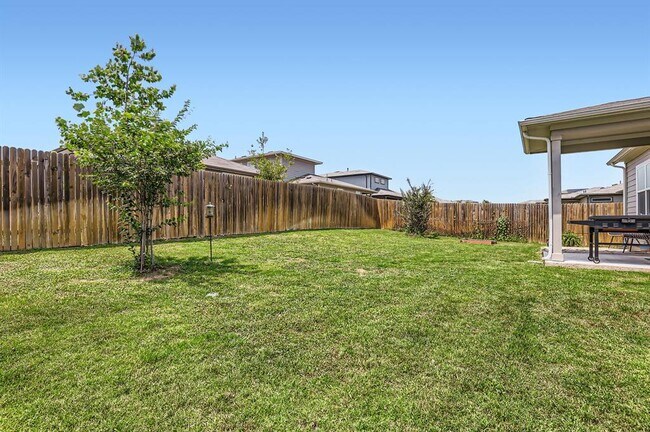 Building Photo - 13908 Neskar Dr