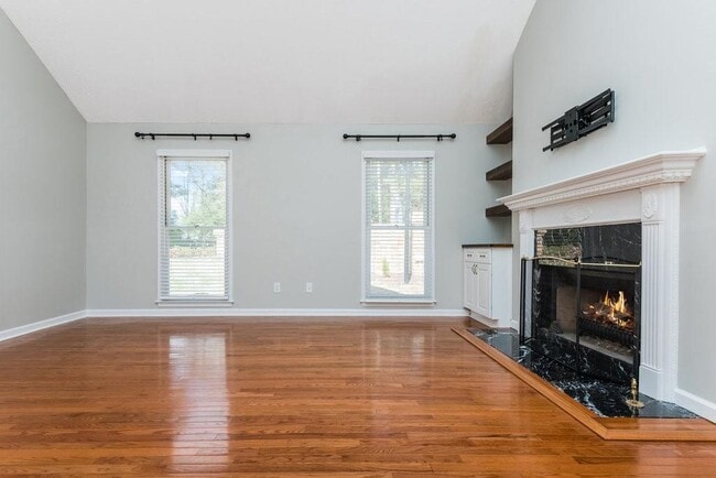 Building Photo - 1200 Defoor Ct NW