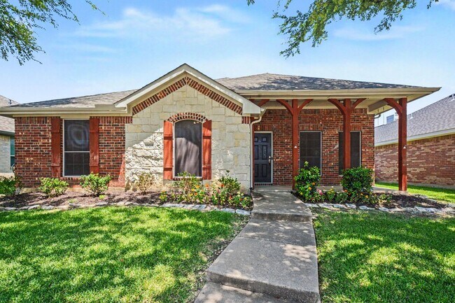 Building Photo - 1707 Briarhollow Dr