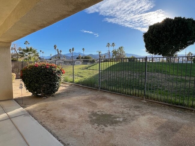 Building Photo - Palm Desert Country Club