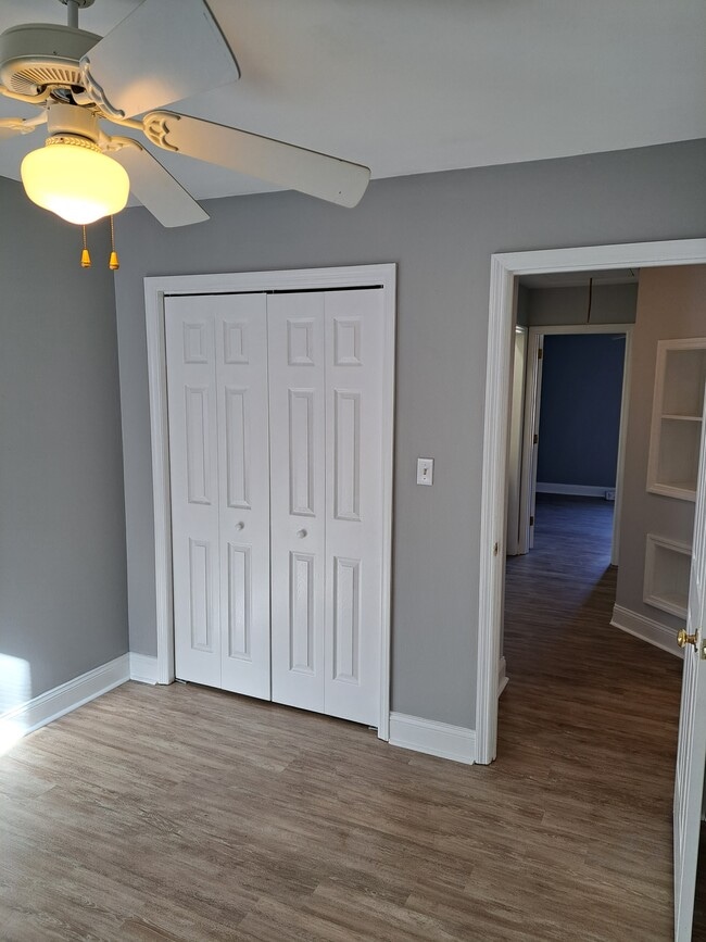 Building Photo - 4314 McClelland Dr