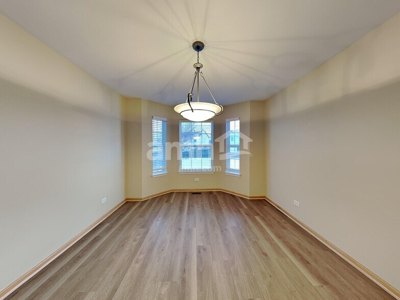 Building Photo - 20863 Brentwood Ct