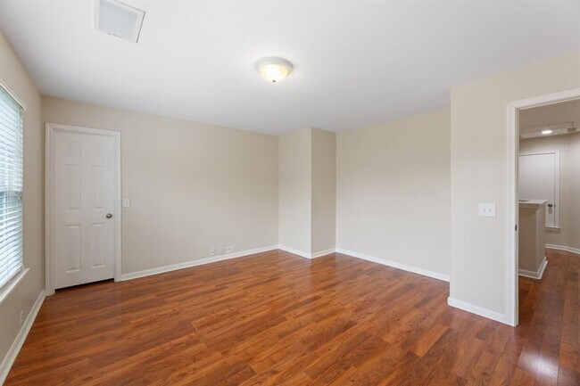 Building Photo - 816 Rusk Rd