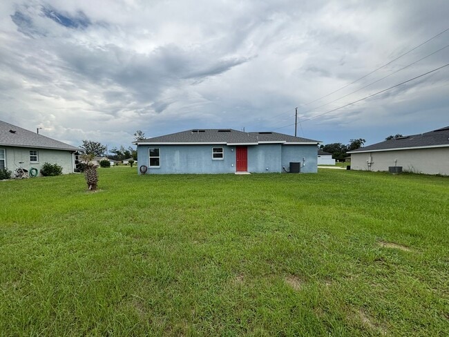 Building Photo - 103 Marion Oaks Dr