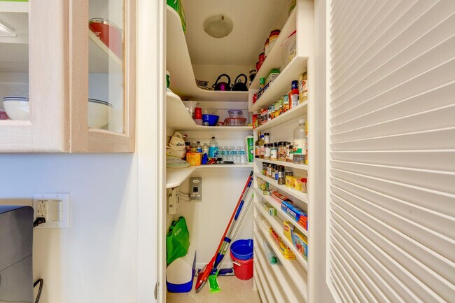 Building Photo - 97652 Overseas Hwy