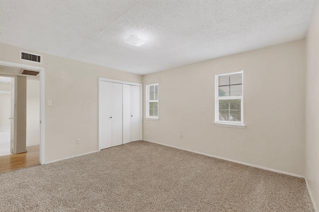 Building Photo - 703 E Shady Grove Rd