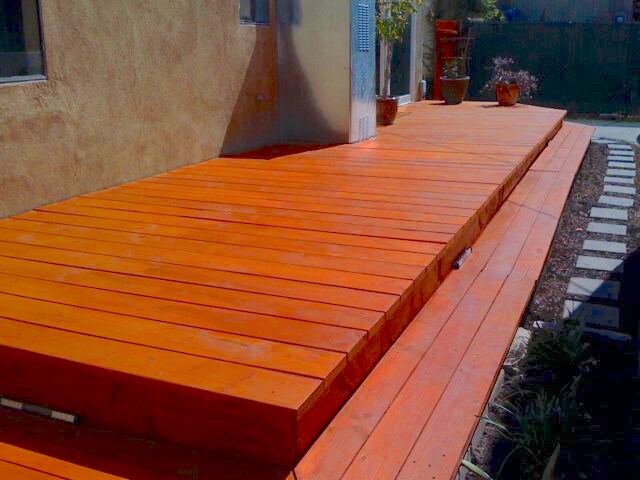 long backyard deck - 5208 W 20th St