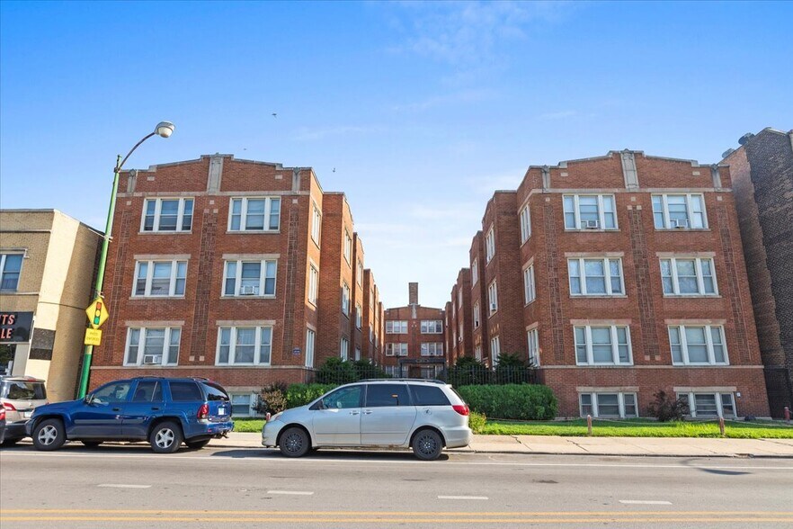 Primary Photo - 2342 W Touhy Ave
