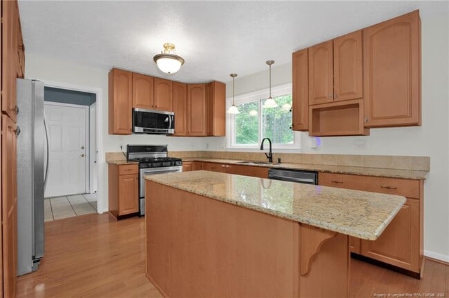 Building Photo - 853 Foxcroft Dr