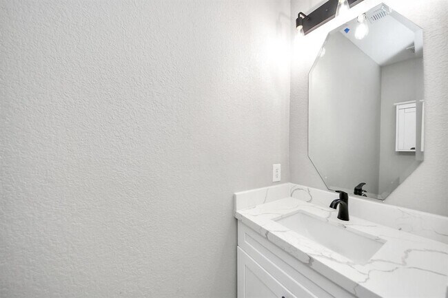Building Photo - 354 Remington Harbor Ct