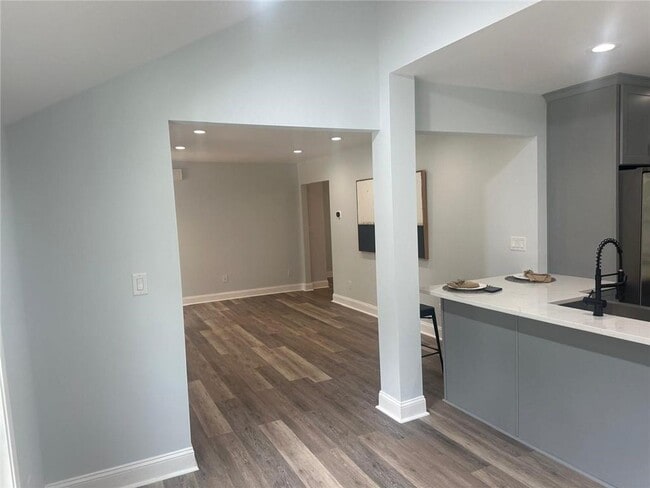 Building Photo - 1841 Bayberry Dr SW