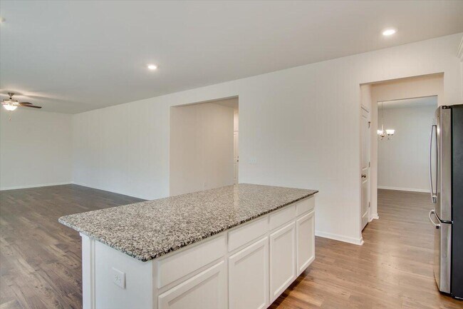 Building Photo - 6242 High Top Ln