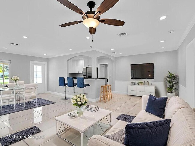 Building Photo - 3104 Pierson Dr