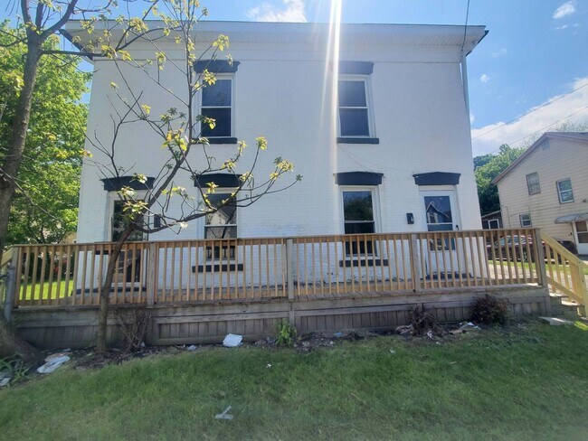 Building Photo - 7401/7311 Brinsmade Ave
