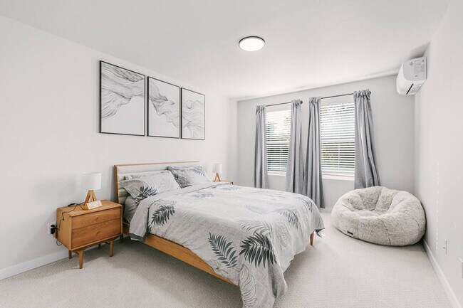 Building Photo - 3202 NW Division St