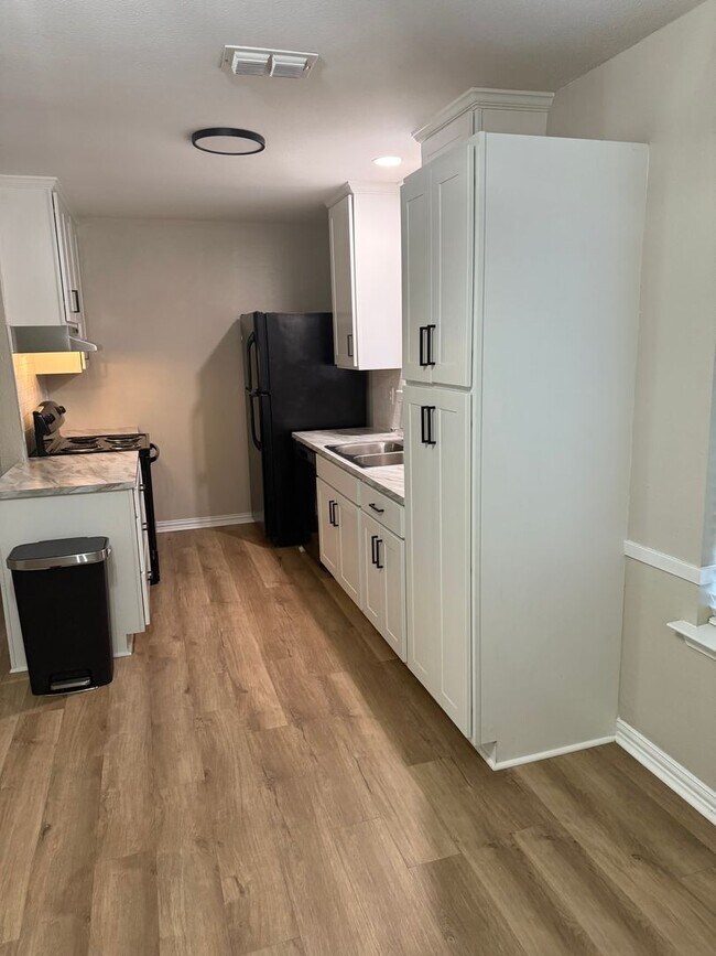 Building Photo - Beautiful 3 Bedroom home in Springhill ISD