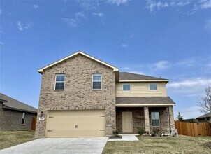 Building Photo - 3205 Sweetwater Way