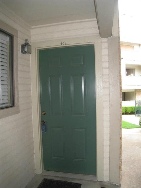 Building Photo - 2500 Burleson Rd