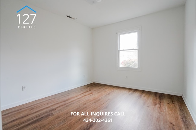 Building Photo - Spacious & Convenient 2-Bedroom Apartment ...