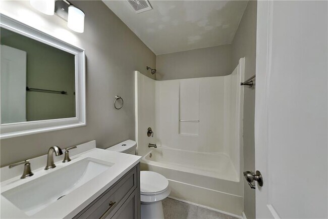 Building Photo - 45 Moreland Cir