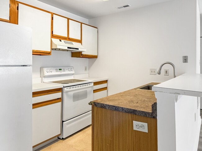 Building Photo - 132 Meadow Ridge Rd