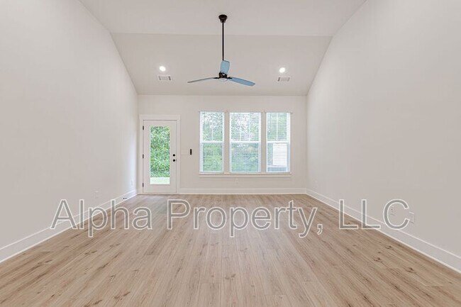 Building Photo - 1554 Shallons Ct