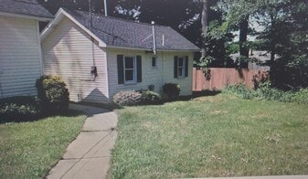 Building Photo - 16 Reigler Rd