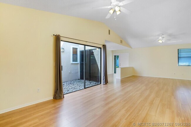 Building Photo - 1080 NW 19th Terrace