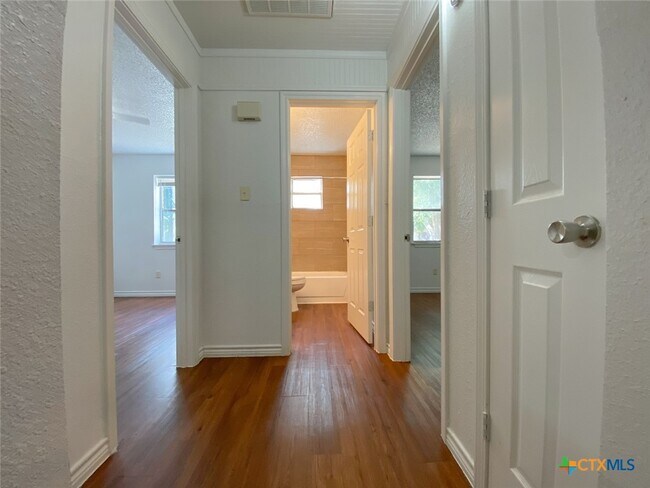 Building Photo - 20115 San Marcos Hwy