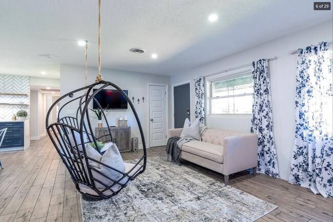 Building Photo - 4112 Dublin St