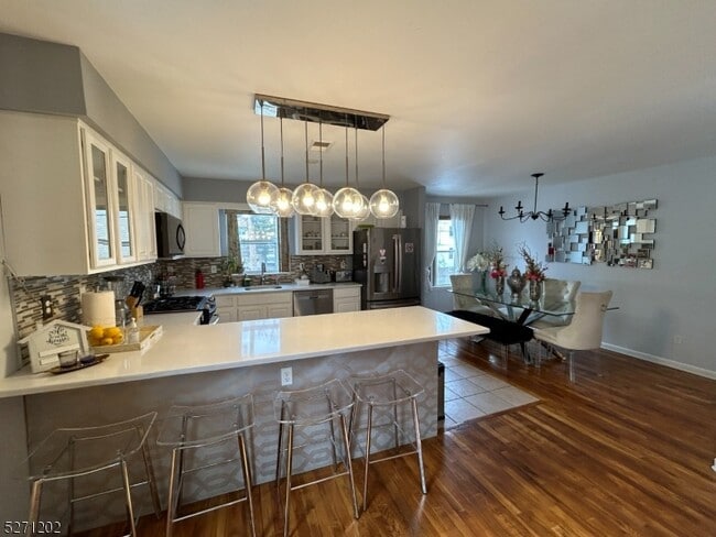 Building Photo - 29 Madonna Pl