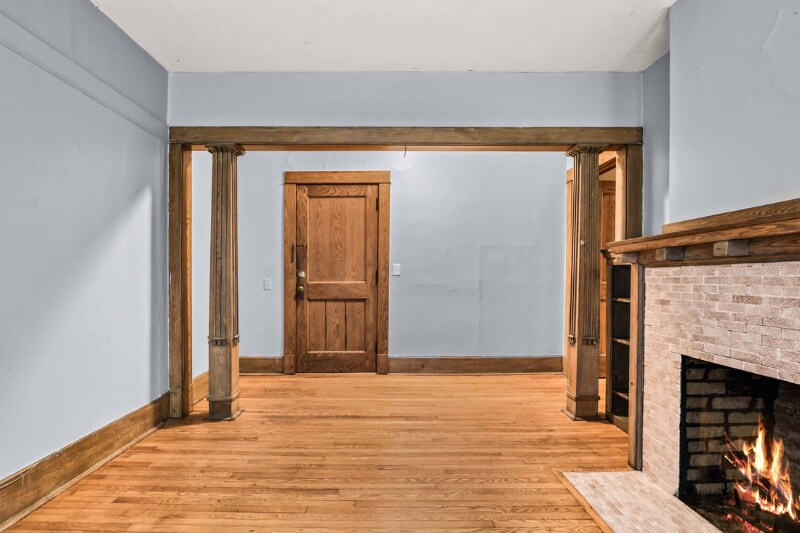 Building Photo - 933 Spaight St