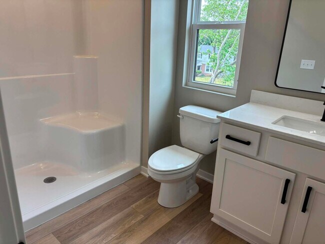 Building Photo - Brand-New Townhomes Near 5 Mile & East Beltline