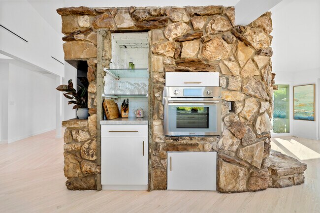 Kitchen - 4557 Don Milagro Dr
