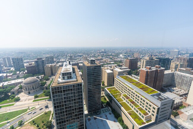 Building Photo - 2800 N Lake Shore Dr